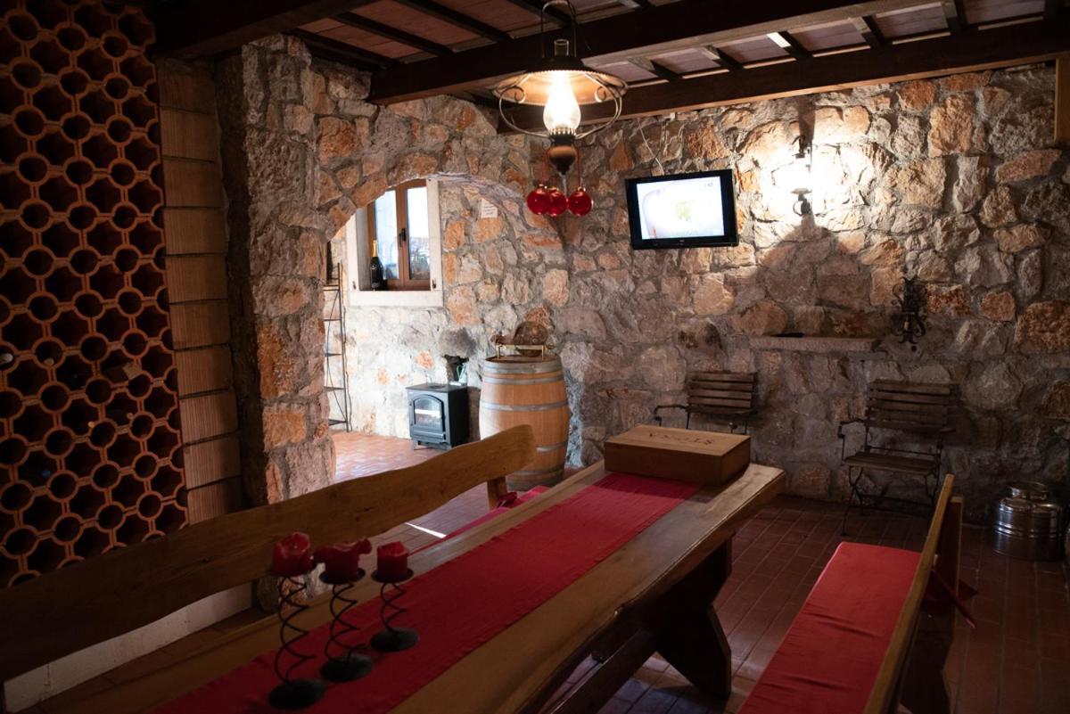 Castle House Rooms, Swimming Pool & Sauna & Tennis Court & Wine Cellar Сежана Екстер'єр фото