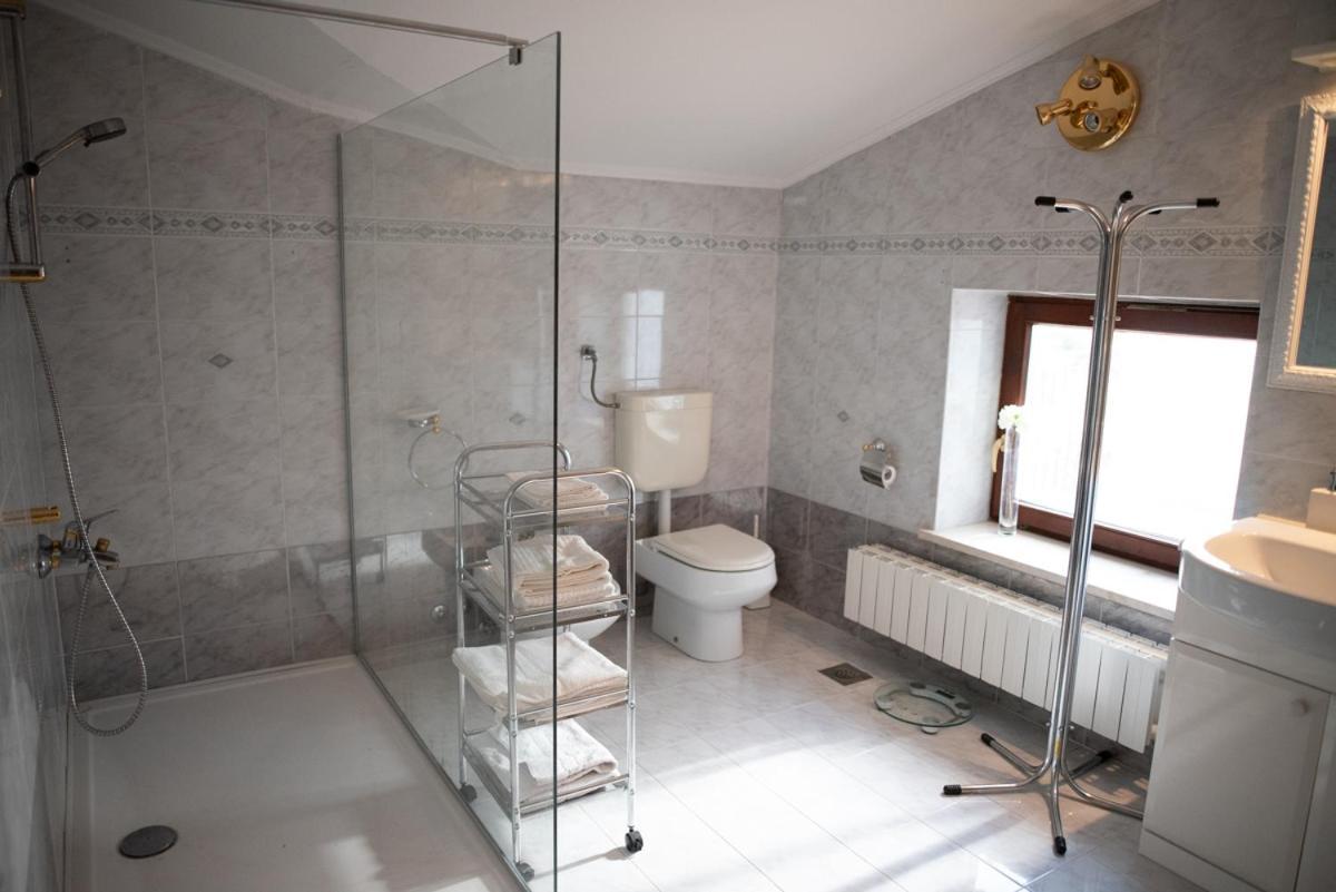 Castle House Rooms, Swimming Pool & Sauna & Tennis Court & Wine Cellar Сежана Екстер'єр фото