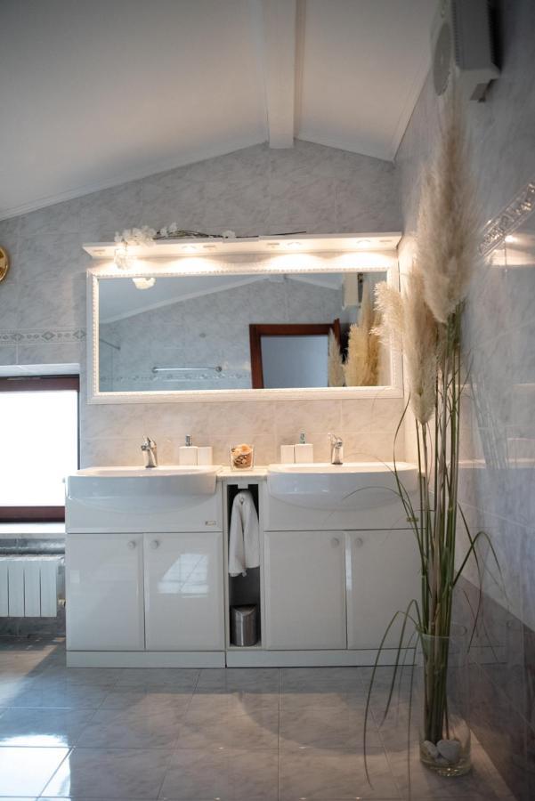 Castle House Rooms, Swimming Pool & Sauna & Tennis Court & Wine Cellar Сежана Екстер'єр фото
